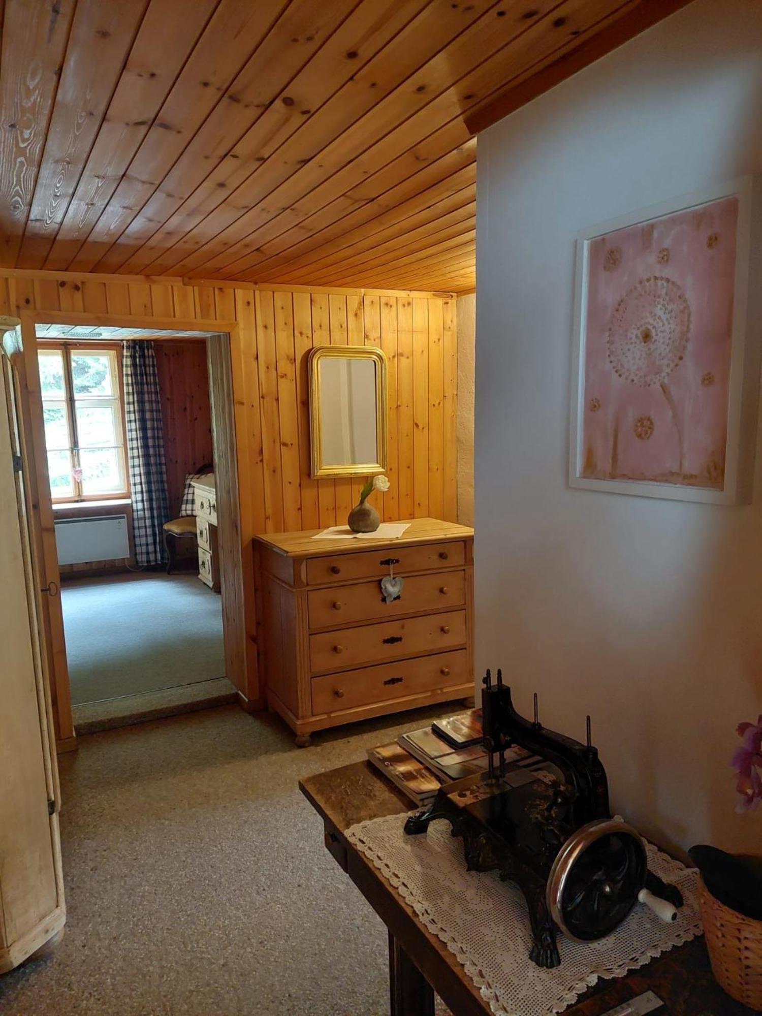 Haus La Punt, Savognin Lejlighed Rona Værelse billede